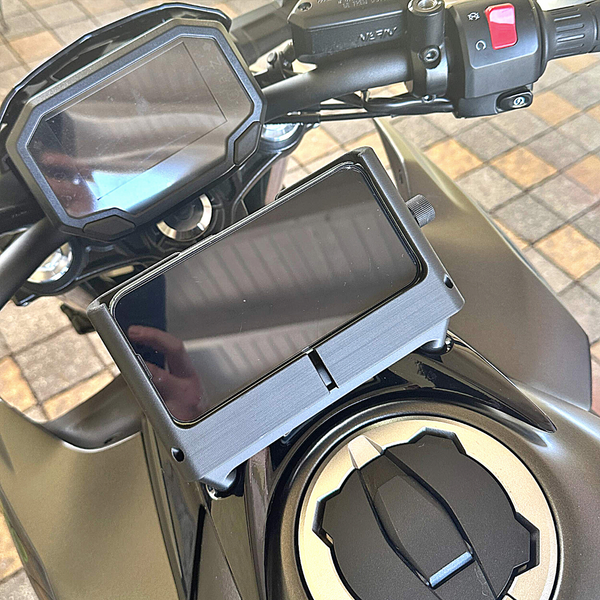 Ridenx Universal cell phone holder for Kawasaki Z650 - Kokox Design